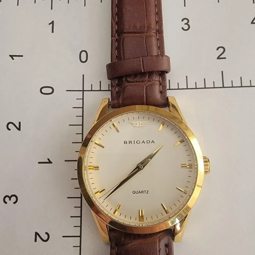 Vintage Brigada Quartz Mens Dress Watch Gold Case White Dial Brown Leather Strap